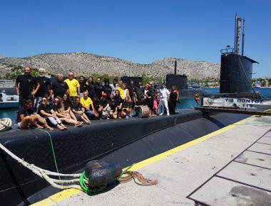 ΓΕΝ: Επίσκεψη Ευξείνου Λέσχης Βέροιας σε Υ/Β «ΠΟΝΤΟΣ»